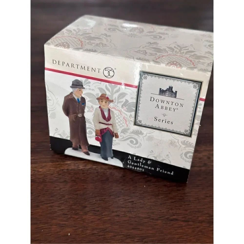 Department 56 Downton Abbey Lady and Gentleman friend village figures